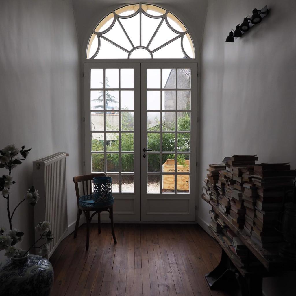 Un Petit Chateau Lauzun Exteriör bild