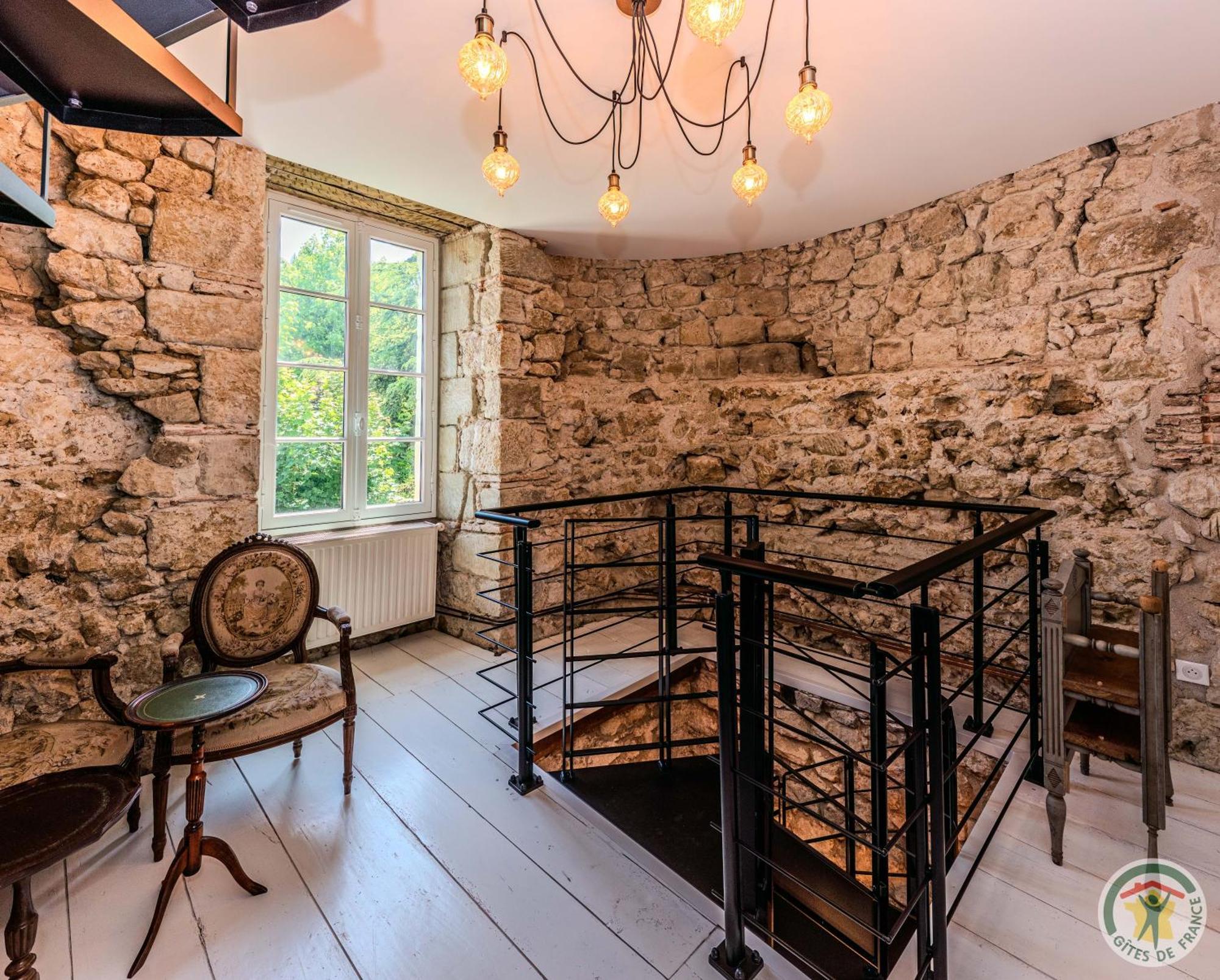 Un Petit Chateau Lauzun Exteriör bild