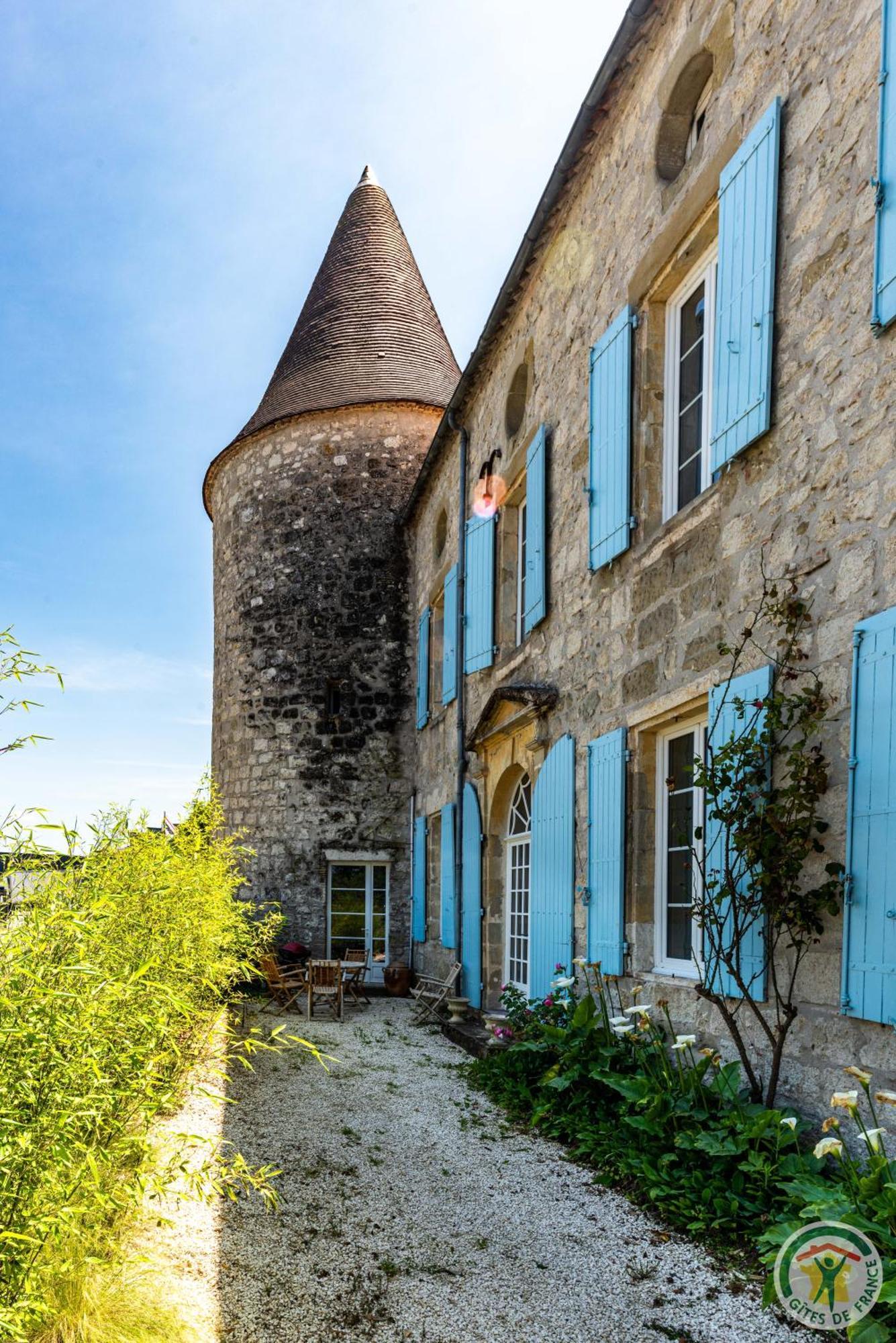 Un Petit Chateau Lauzun Exteriör bild