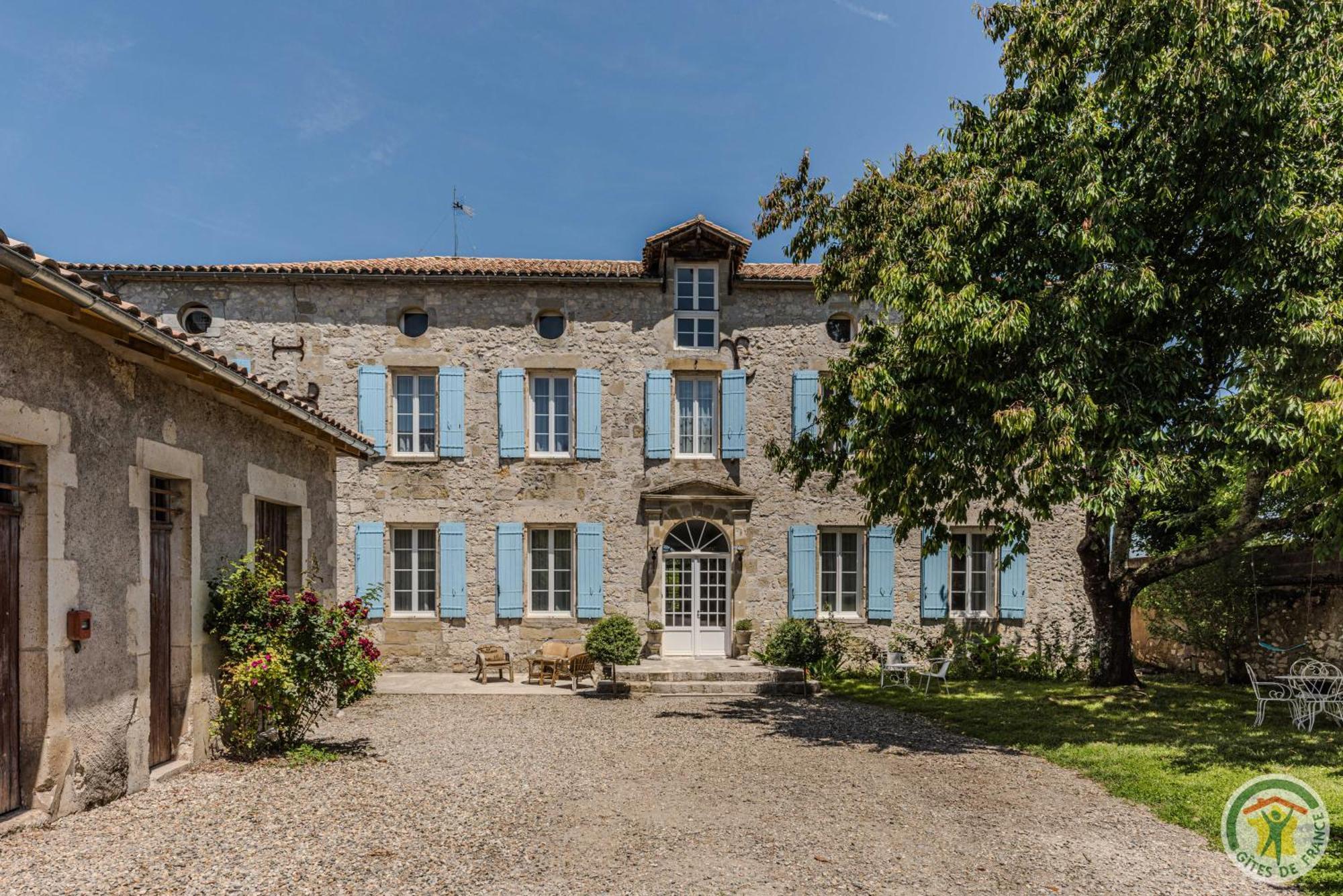 Un Petit Chateau Lauzun Exteriör bild