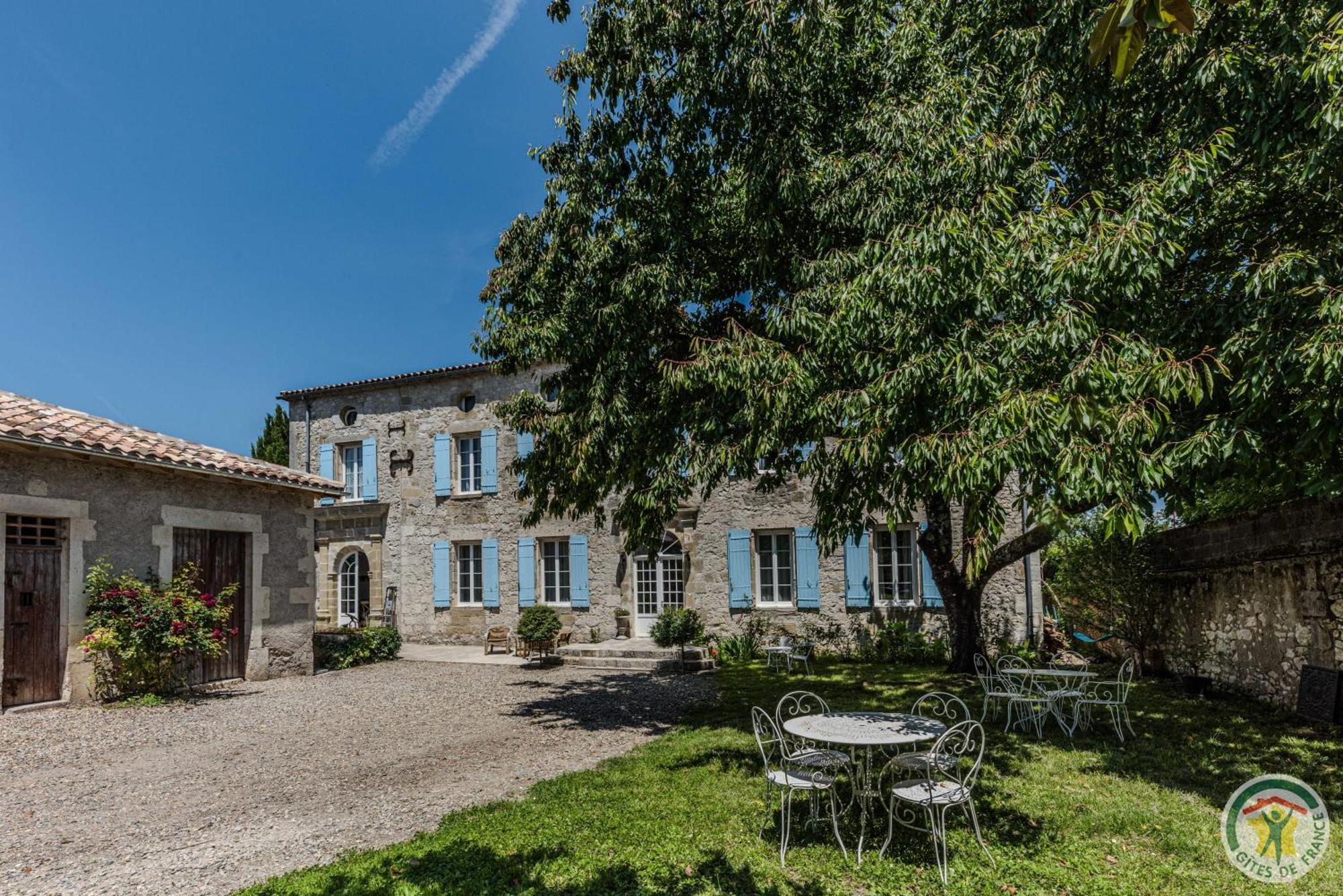 Un Petit Chateau Lauzun Exteriör bild