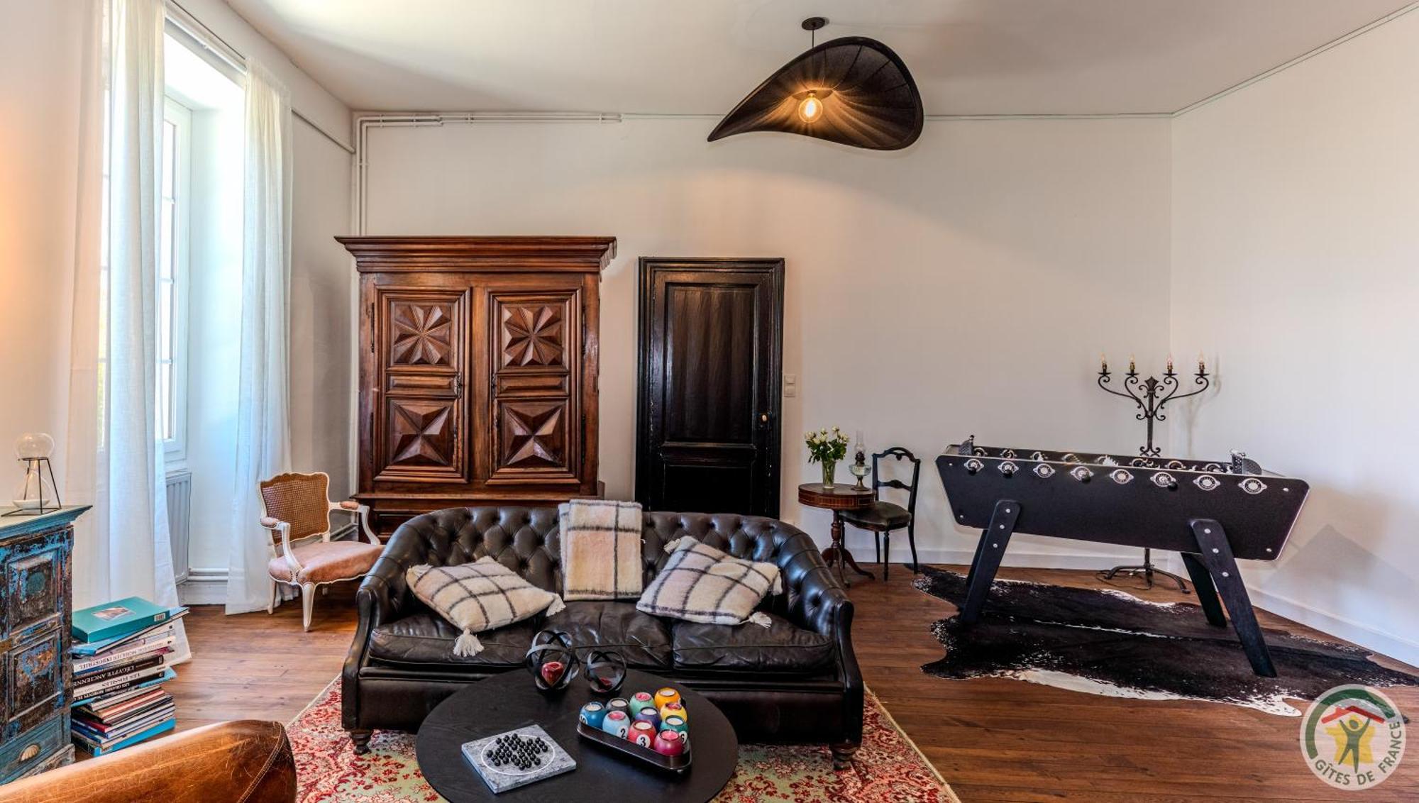 Un Petit Chateau Lauzun Exteriör bild